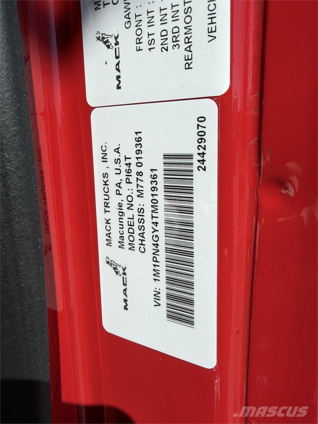 Mack PI64T Truck Tractor Units