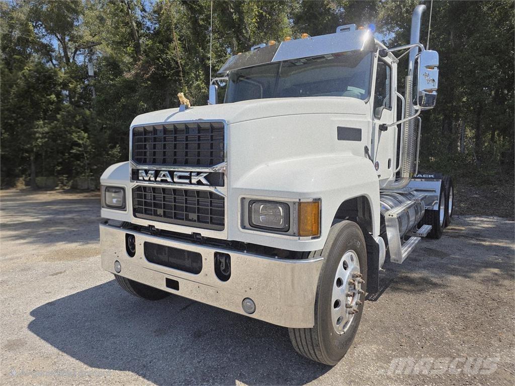 Mack PI64T Truck Tractor Units