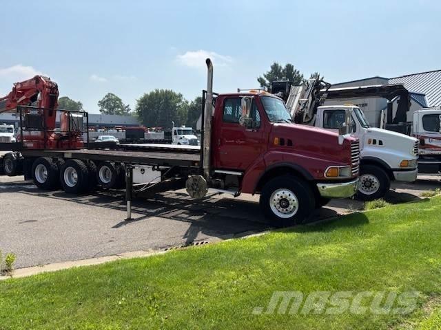 Sterling TRUCK LT9522 Truck Tractor Units