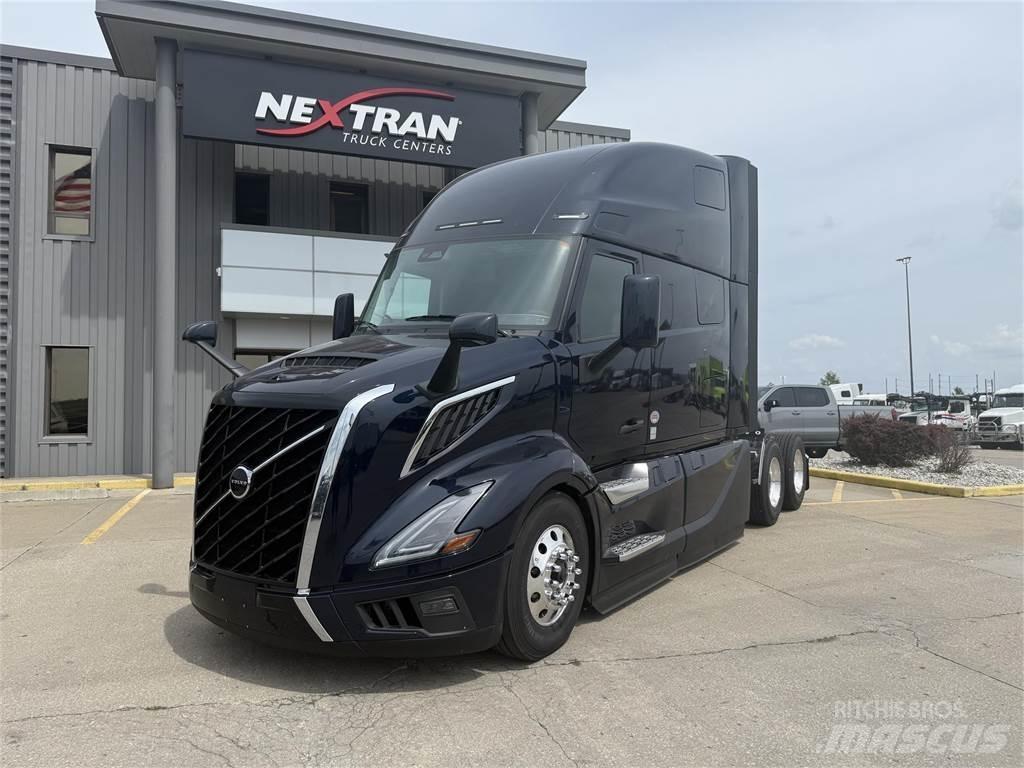 Volvo NEW VNL860 Truck Tractor Units