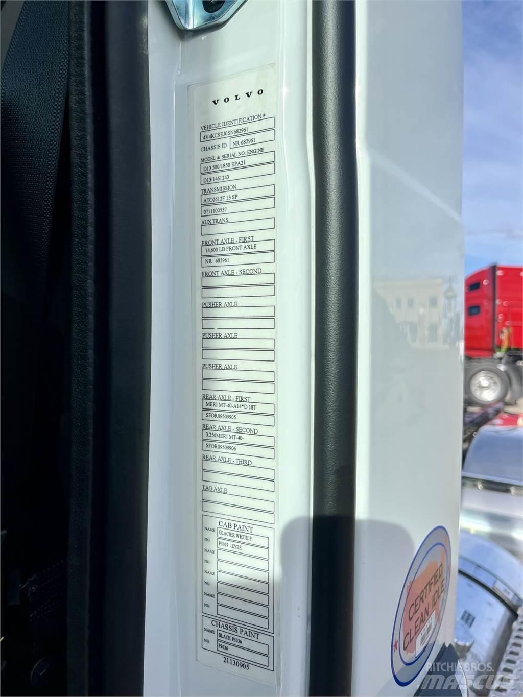 Volvo VHD64FT300 Truck Tractor Units