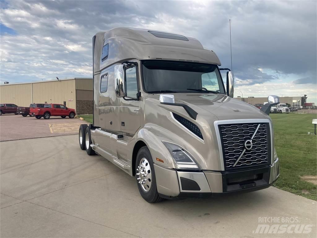 Volvo VN Truck Tractor Units