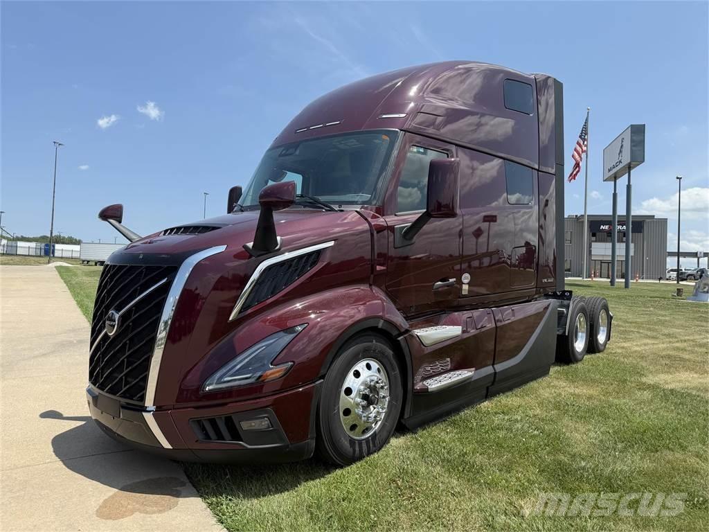 Volvo VNL 860 Truck Tractor Units
