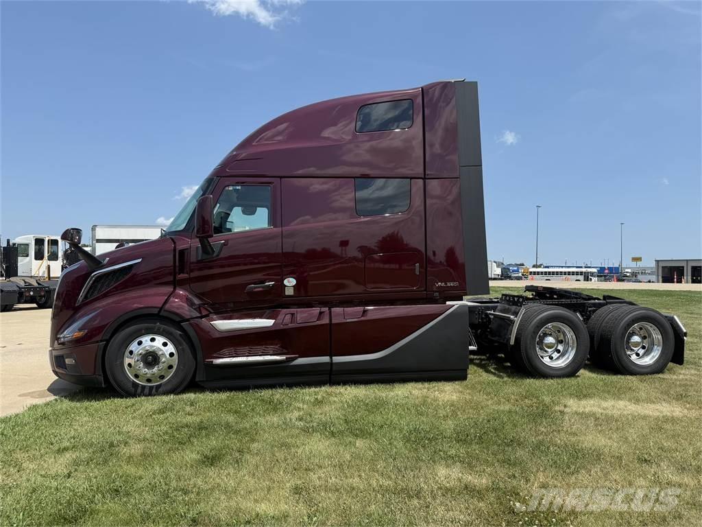 Volvo VNL 860 Truck Tractor Units