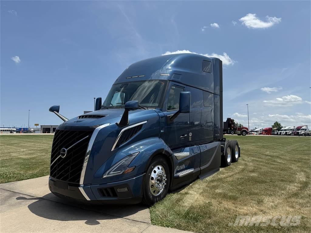 Volvo VNL 860 Truck Tractor Units