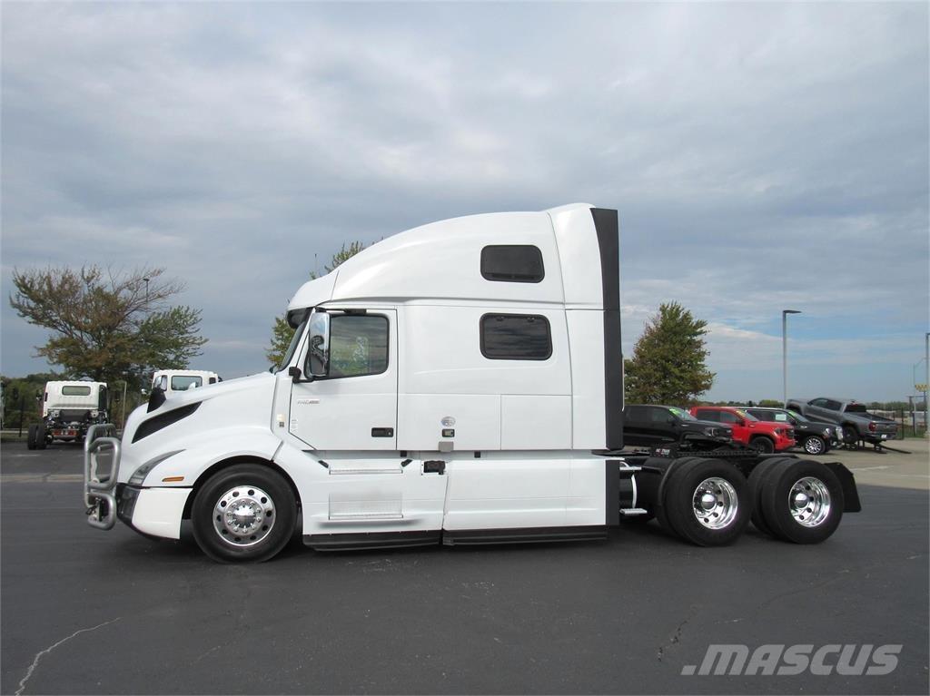 Volvo VNL 860 Truck Tractor Units