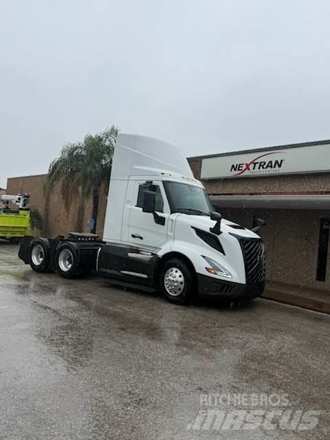 Volvo VNL64T300 Truck Tractor Units