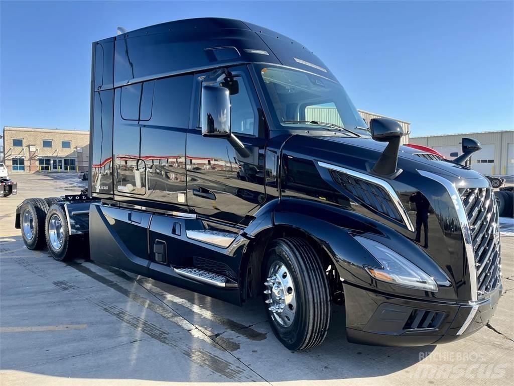 Volvo VNL64T640 Truck Tractor Units