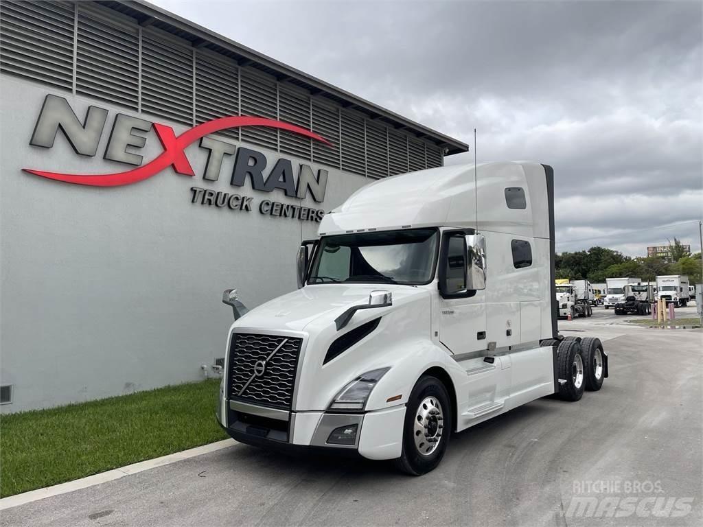 Volvo VNL64T760 Truck Tractor Units