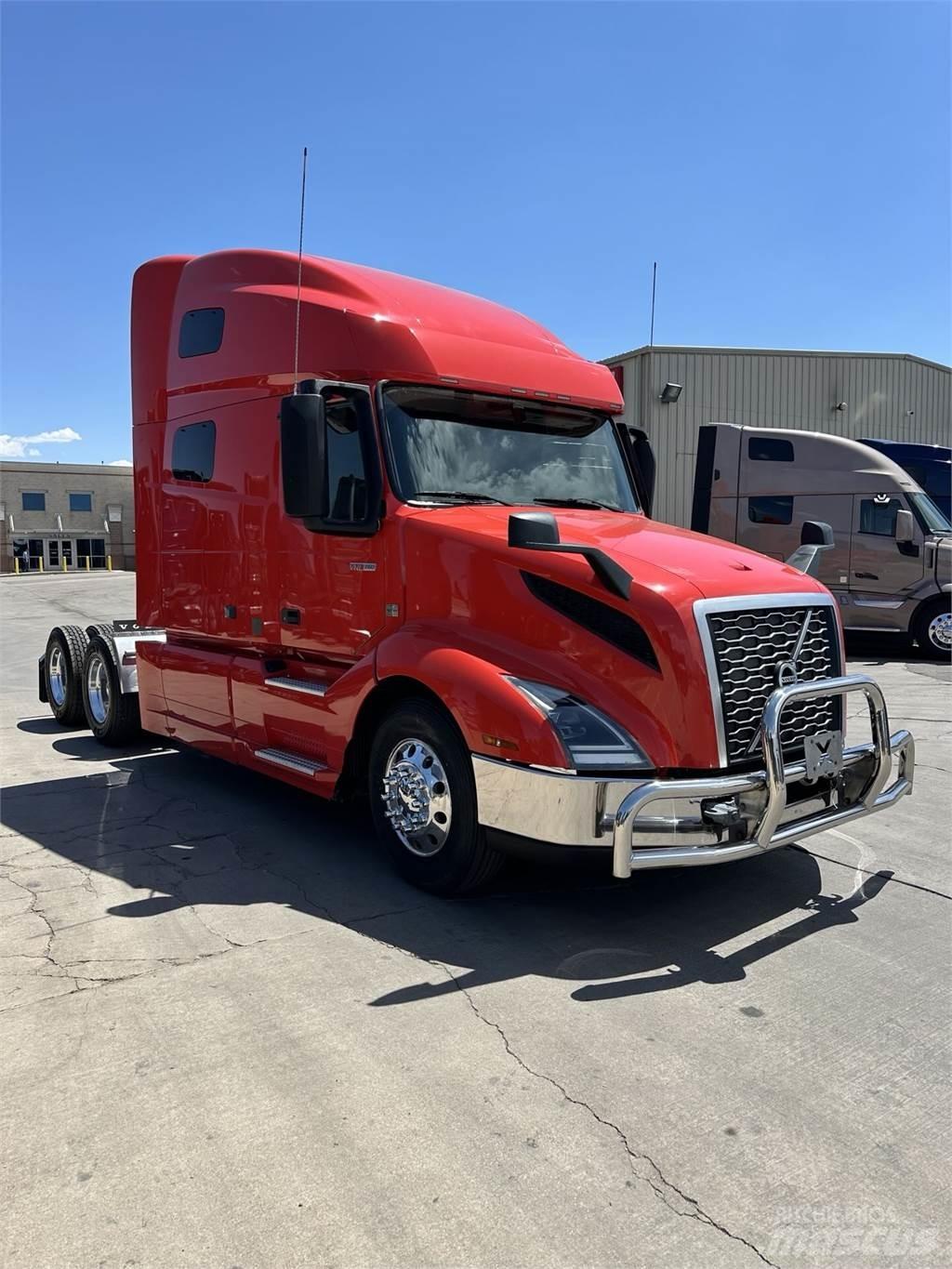 Volvo VNL64T760 Truck Tractor Units
