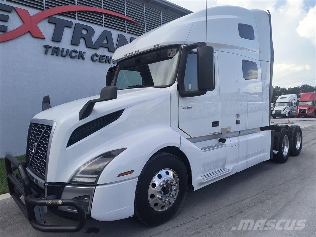 Volvo VNL64T760 Truck Tractor Units