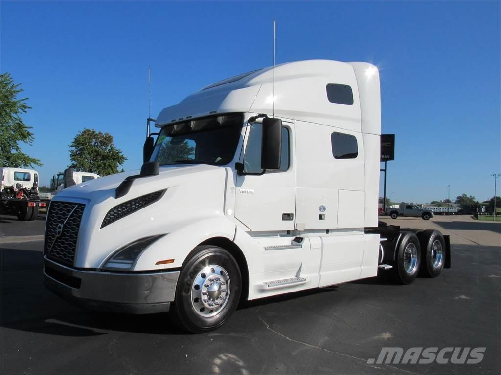 Volvo VNL64T760 Truck Tractor Units
