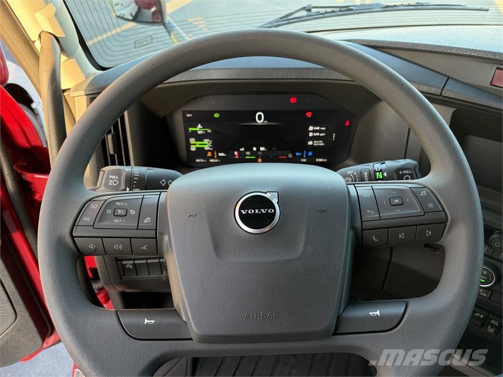 Volvo VNL64T840 Truck Tractor Units