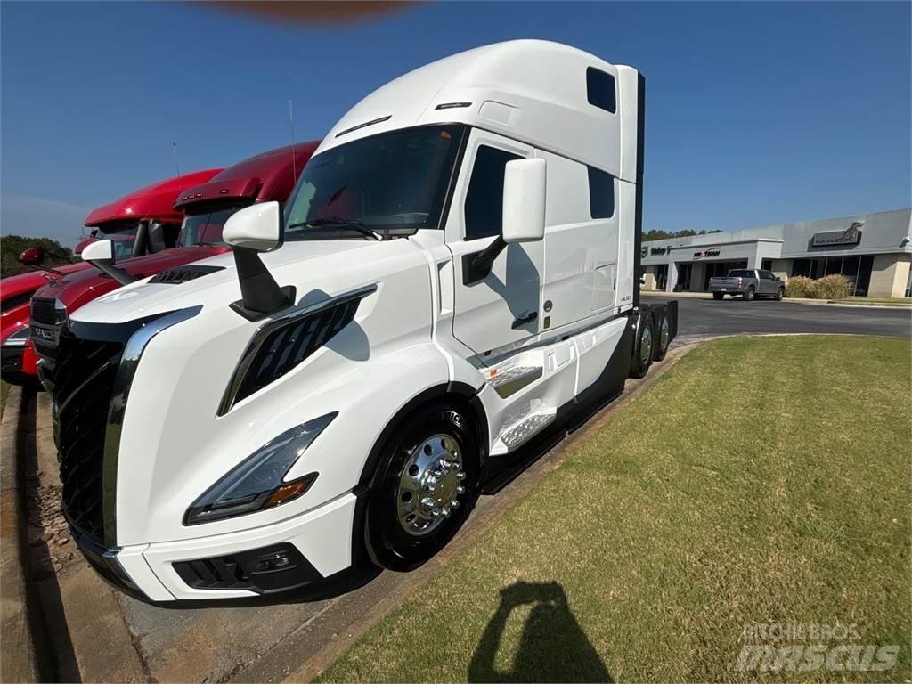 Volvo VNL64T860 Truck Tractor Units