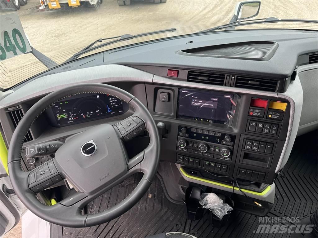 Volvo VNL64T860 Truck Tractor Units