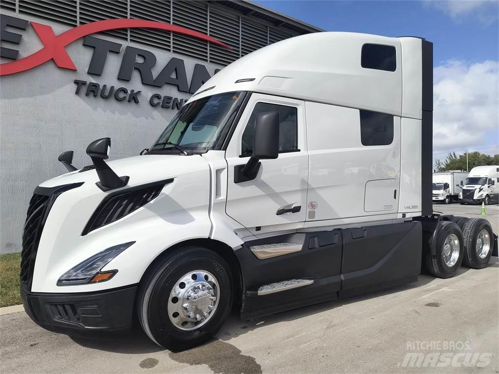 Volvo VNL64T860 Truck Tractor Units