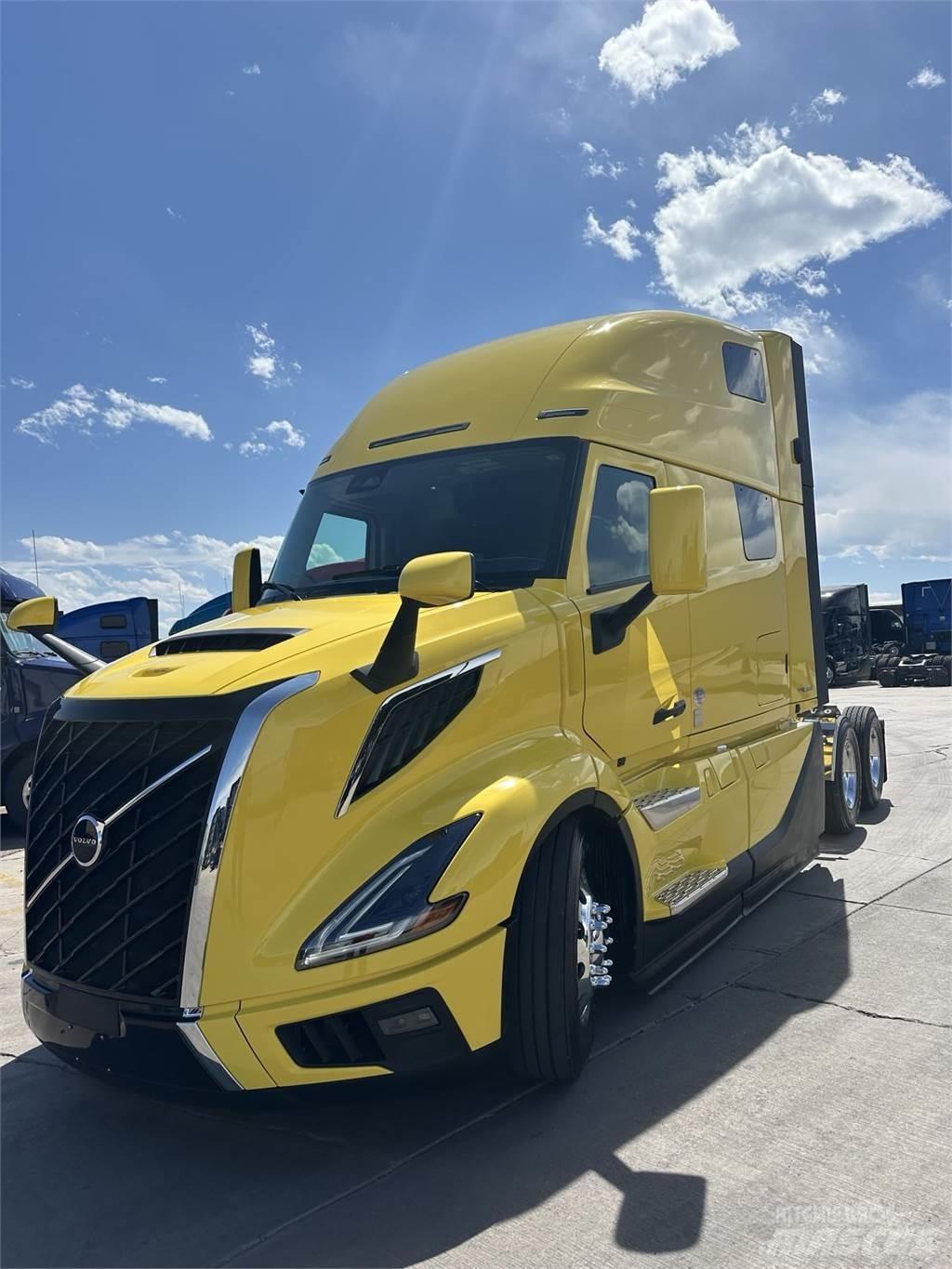 Volvo VNL64T860 Truck Tractor Units