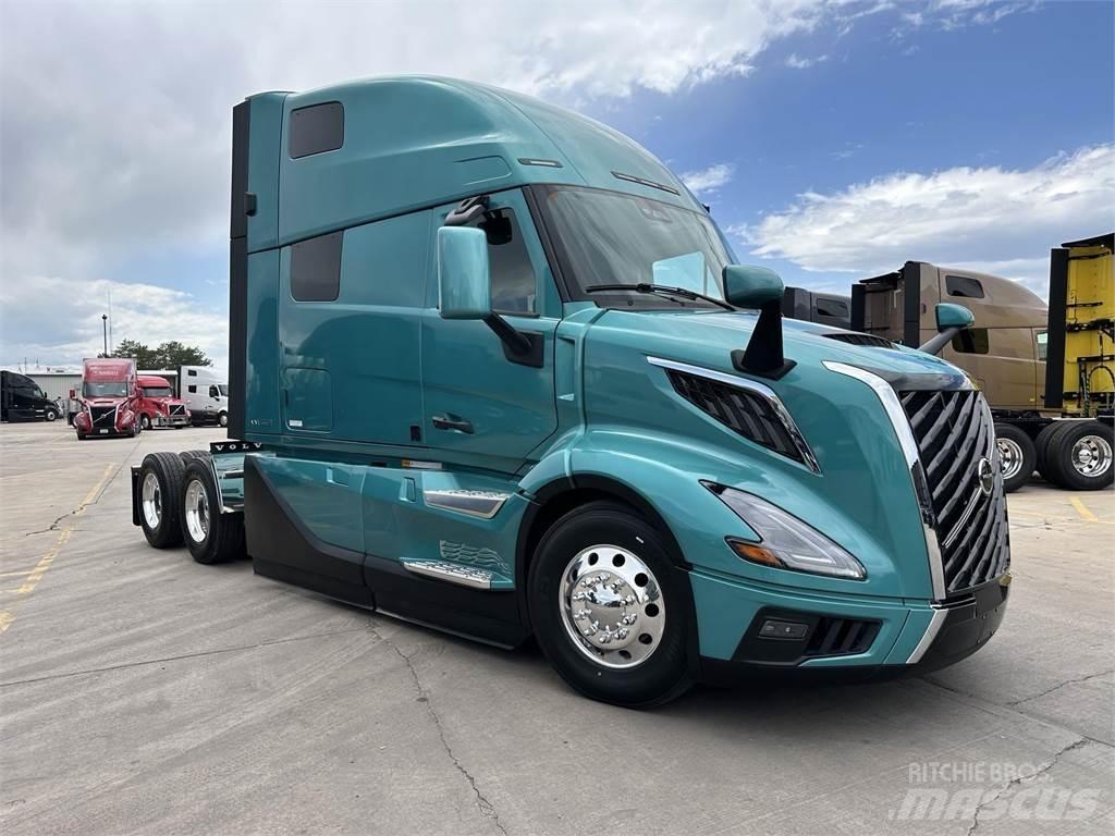 Volvo VNL64T860 Truck Tractor Units