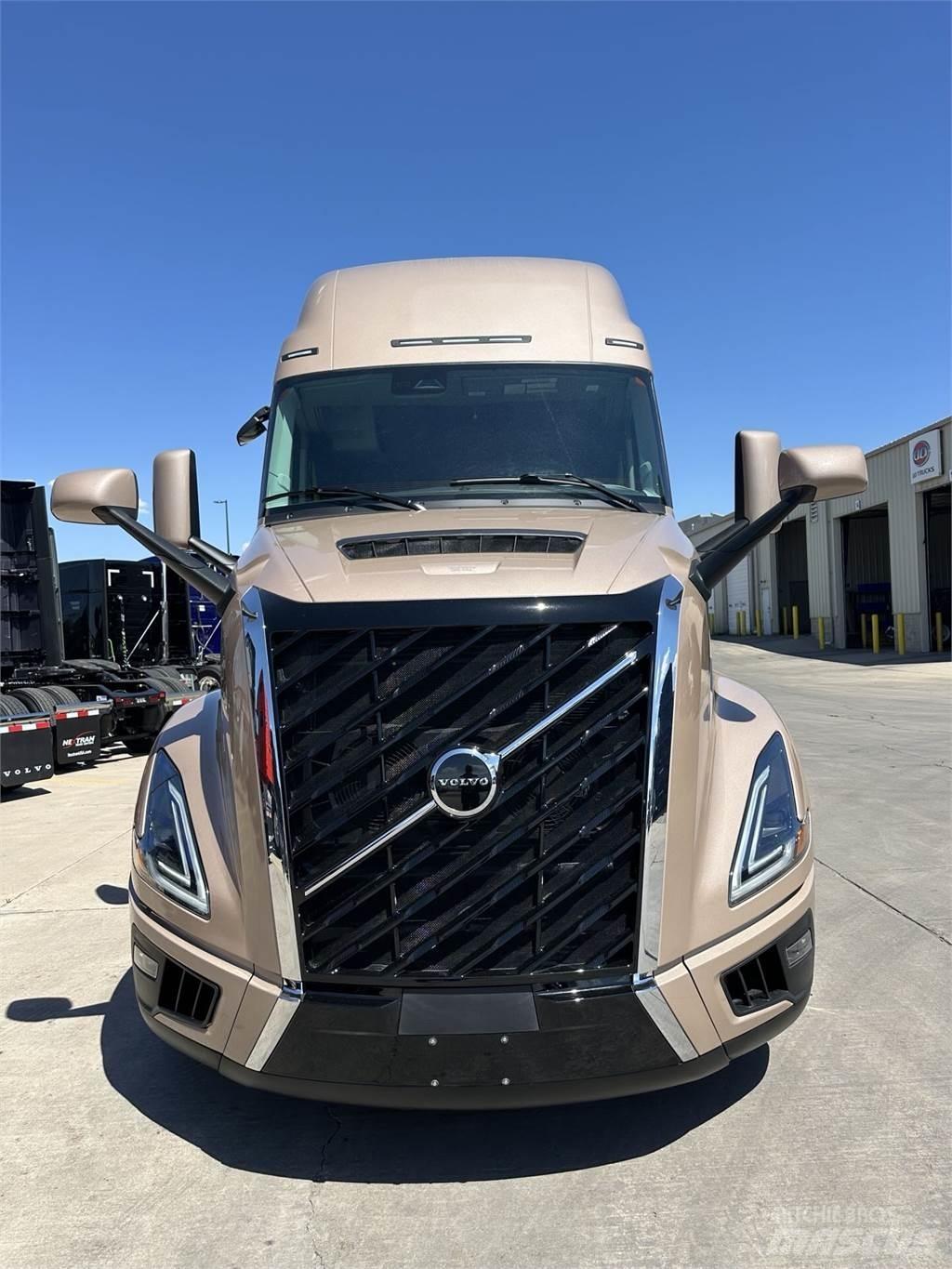 Volvo VNL64T860 Truck Tractor Units