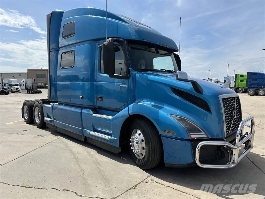 Volvo VNL64T860 Truck Tractor Units
