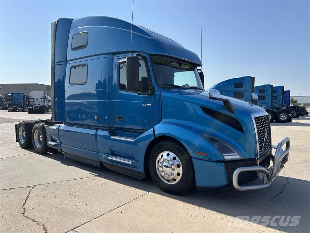Volvo VNL64T860 Truck Tractor Units
