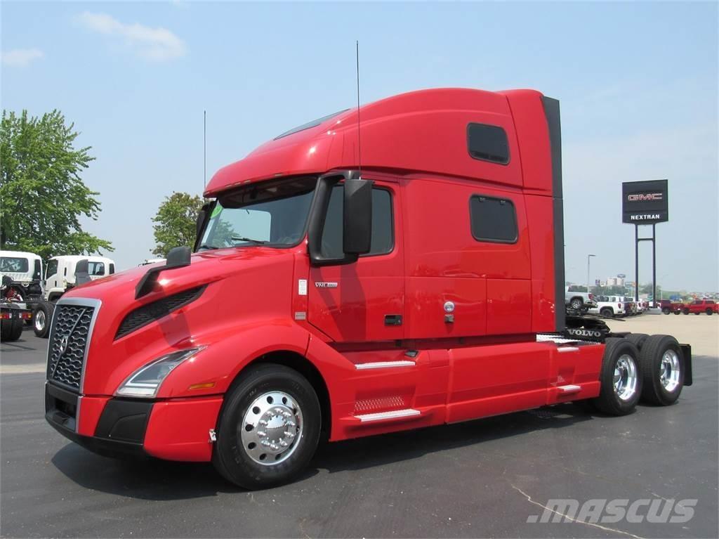 Volvo VNL64T860 Truck Tractor Units