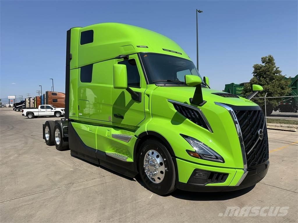 Volvo VNL64T860 Truck Tractor Units