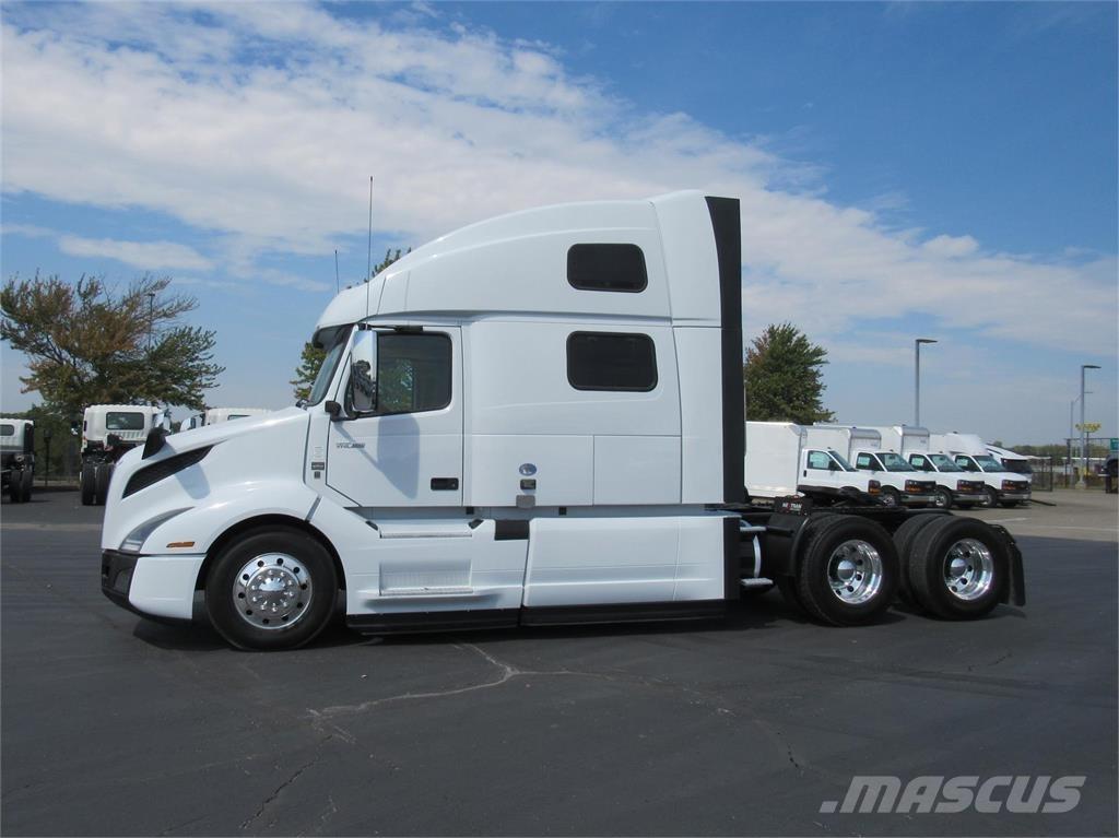 Volvo VNL64T860 Truck Tractor Units