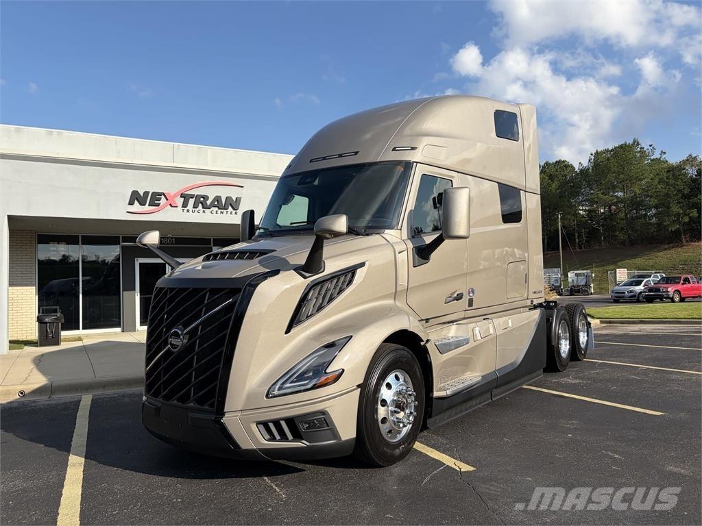 Volvo VNL64T860 Truck Tractor Units