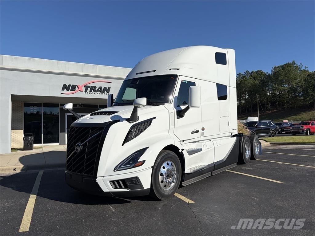 Volvo VNL64T860 Truck Tractor Units