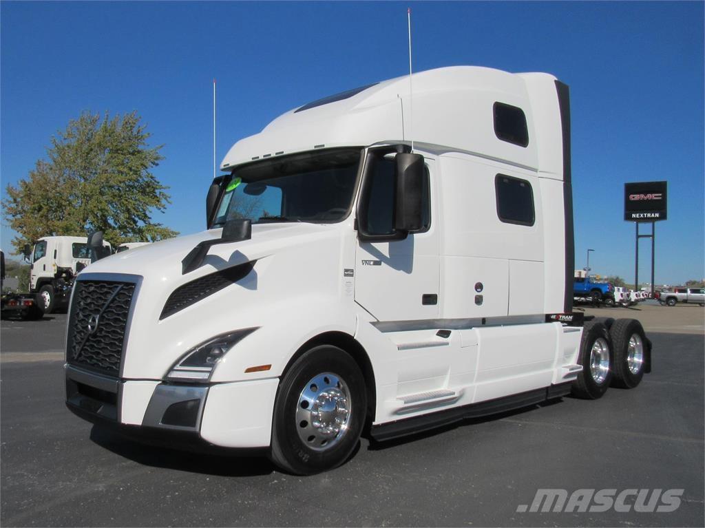 Volvo VNL64T860 Truck Tractor Units