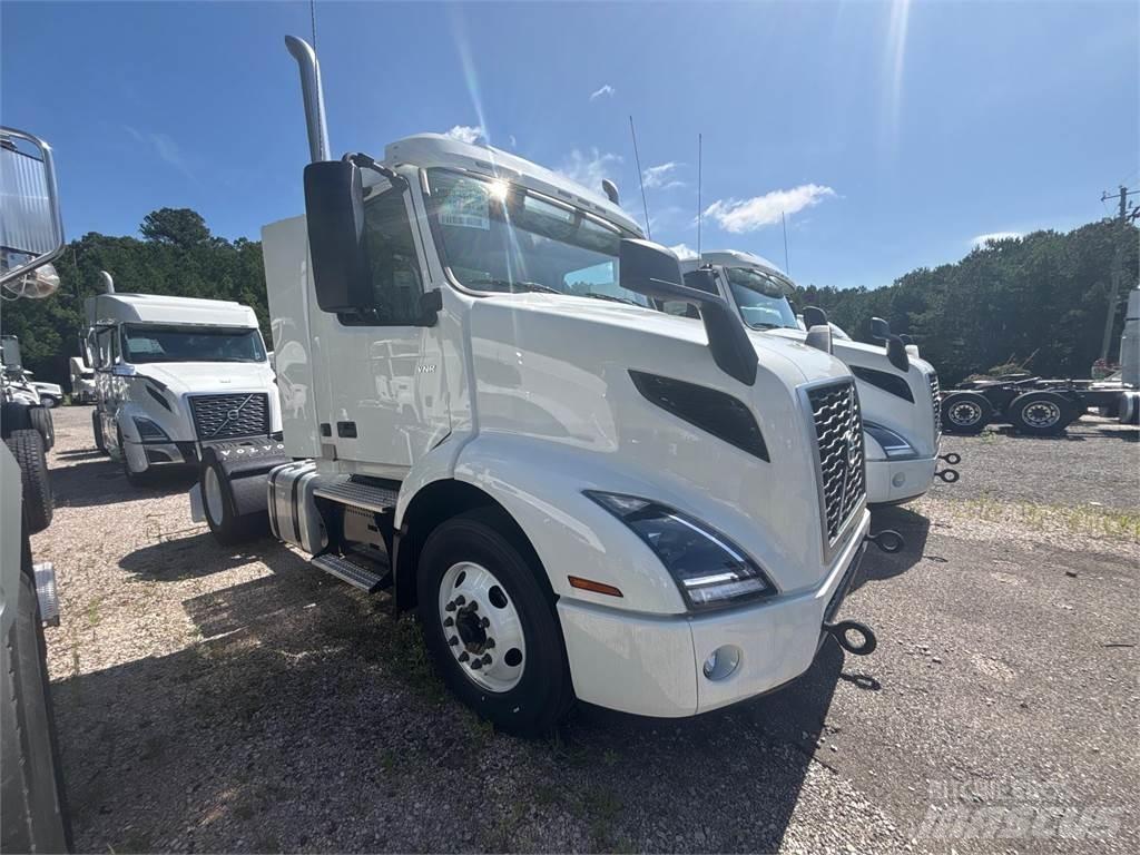 Volvo VNR42T300 Truck Tractor Units