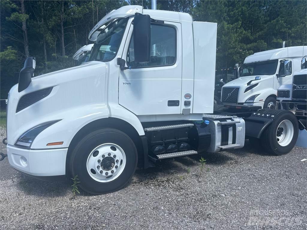 Volvo VNR42T300 Truck Tractor Units