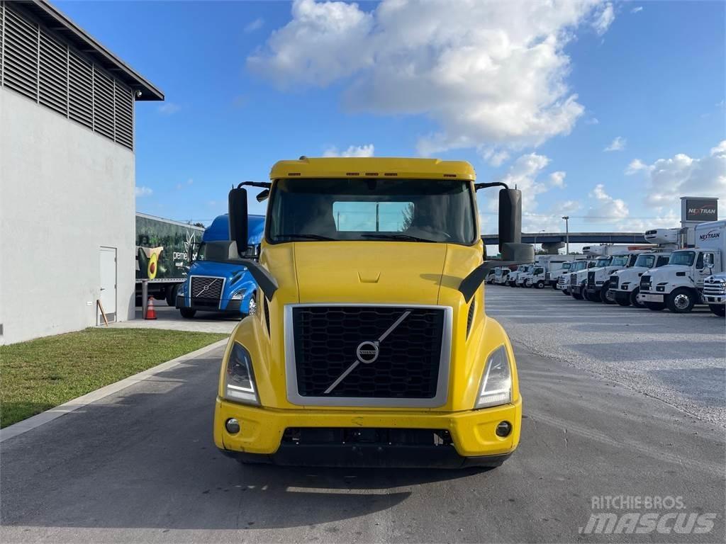 Volvo VNR64T300 Truck Tractor Units