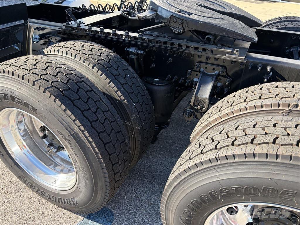 Volvo VNR64T300 Truck Tractor Units