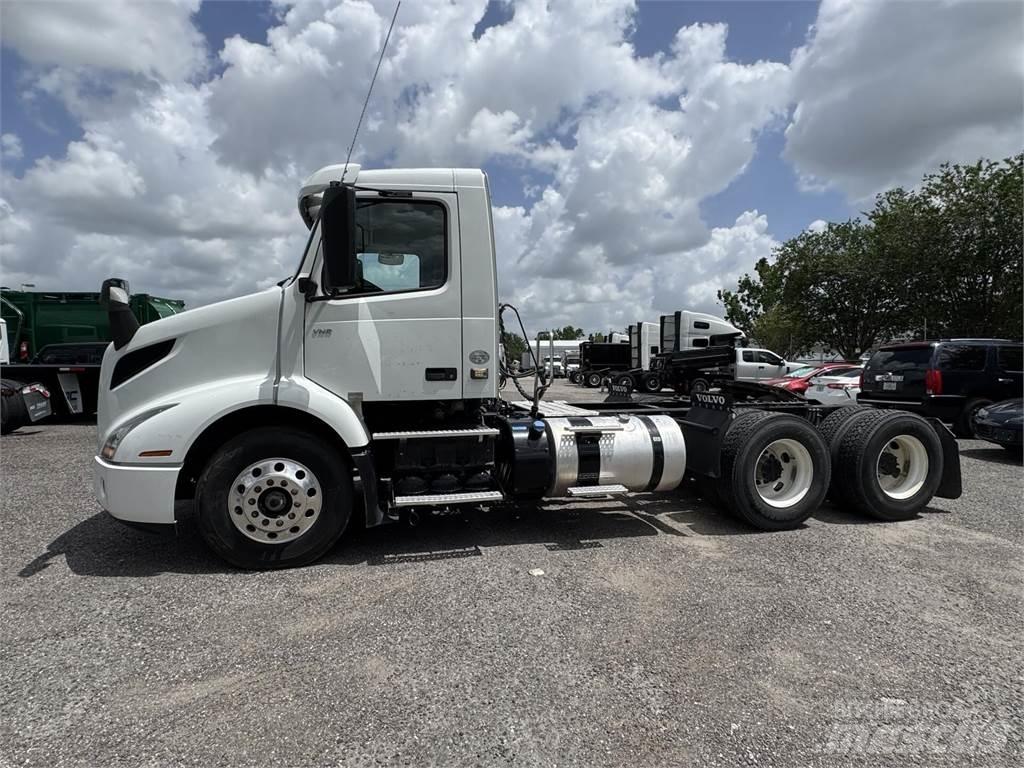 Volvo VNR64T300 Truck Tractor Units