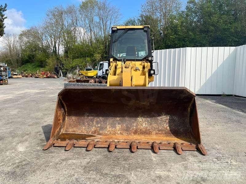 CAT 953C2 Crawler FEL's