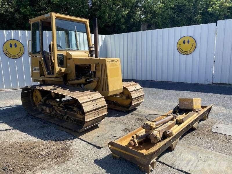 CAT D3B Crawler dozers
