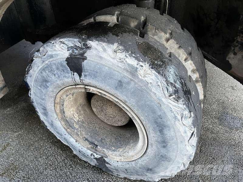 CAT M325D MH Waste / industry handlers