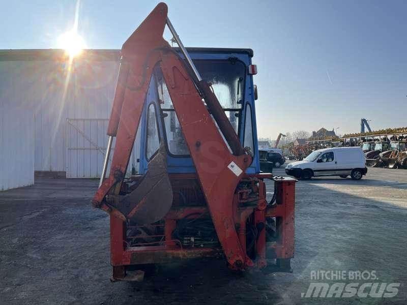 Kubota R520 TLB's