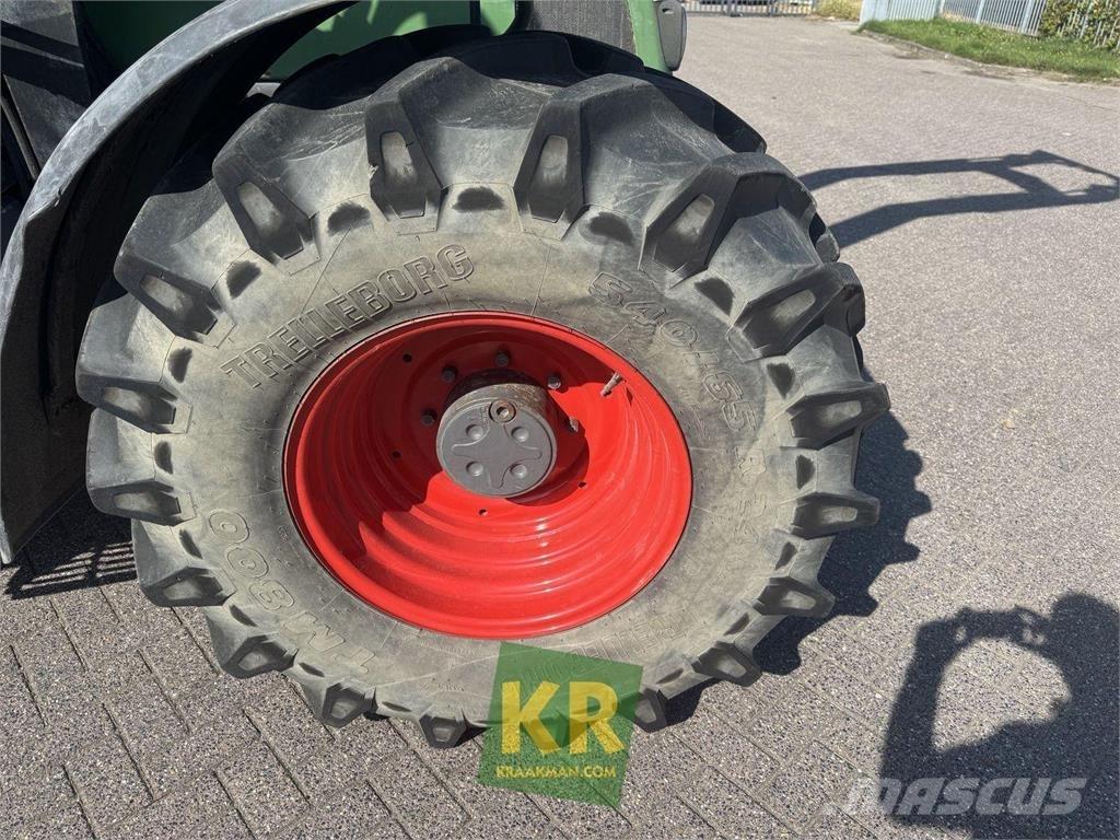 Fendt 716 Vario Tractors