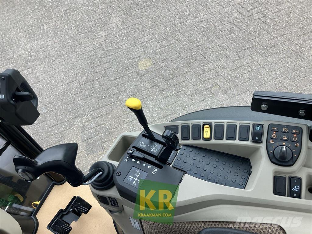 John Deere 3039R Compact tractors