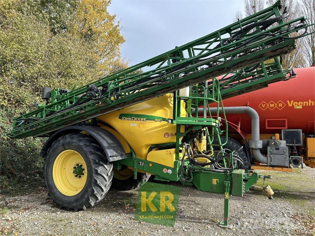 John Deere 840 Self-propelled sprayers