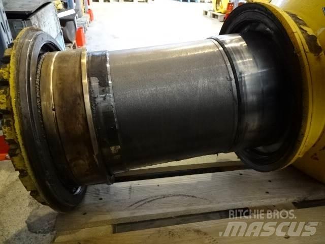 Volvo A40D Drag Chassis and suspension
