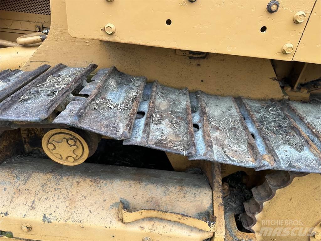 CASE 1155D Crawler FEL's