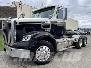 Freightliner 122SD Truck Tractor Units