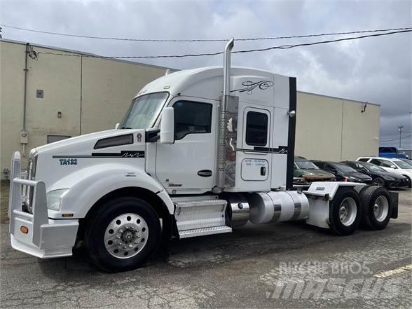 Kenworth T880 Truck Tractor Units