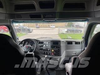Peterbilt 579 Truck Tractor Units