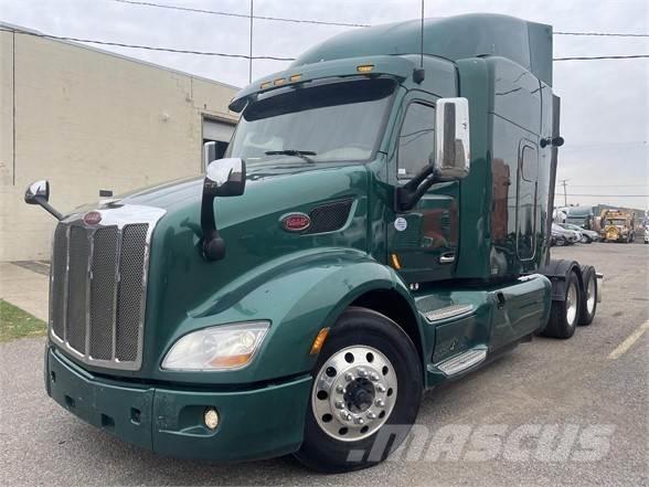 Peterbilt 579 Truck Tractor Units