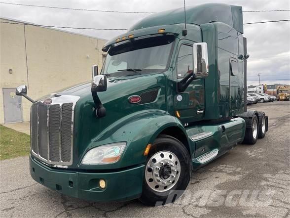 Peterbilt 579 Truck Tractor Units